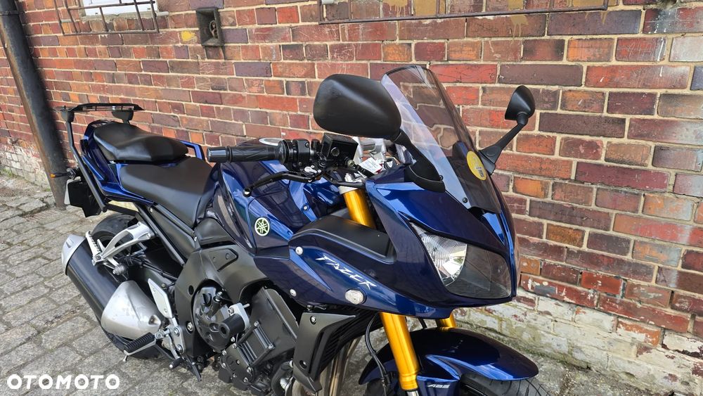 Yamaha FZ - 24