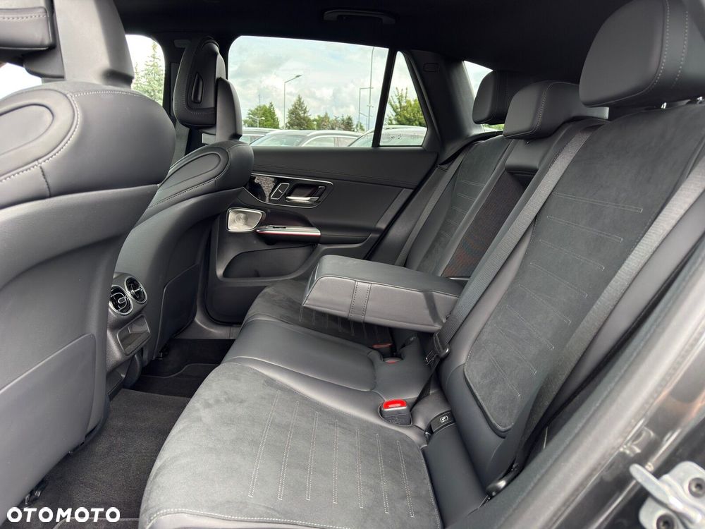 Mercedes-Benz GLC - 31