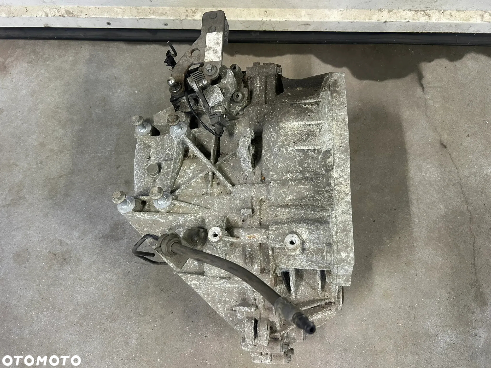 Mini Cooper R56 1.6 16v skrzynia biegow manualna 6  2300.7568724-02  0326626chb - 2