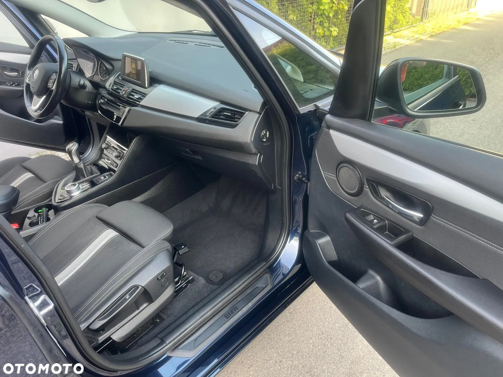 BMW Seria 2 218d Active Tourer - 14
