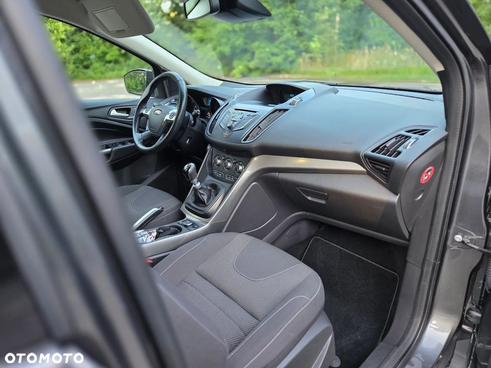 Ford Kuga - 34