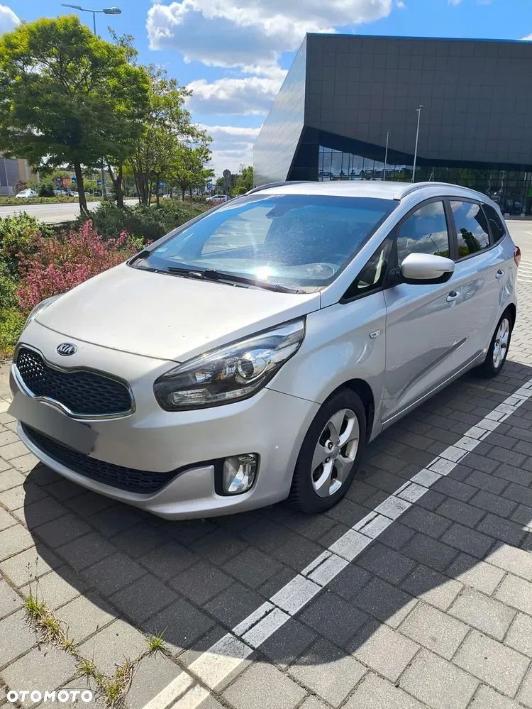Kia Carens 1.7 CRDi L - 1