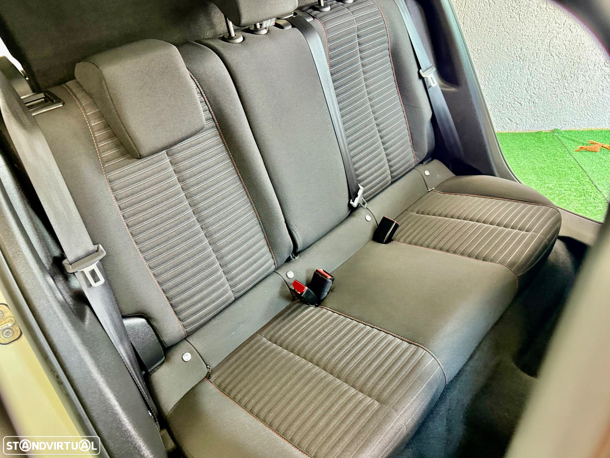 Peugeot 2008 1.5 BlueHDi GT - 9