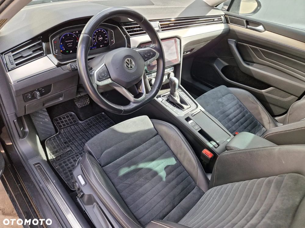Volkswagen Passat 2.0 TDI Elegance DSG - 14