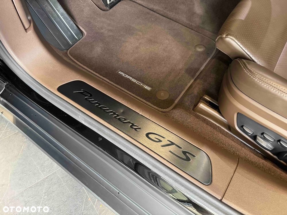 Porsche Panamera GTS - 15