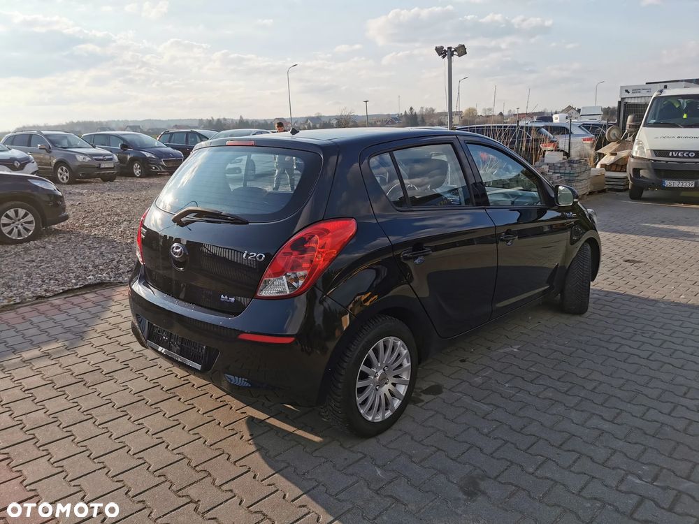 Hyundai i20 1.1 CRDi Intro Edition - 4