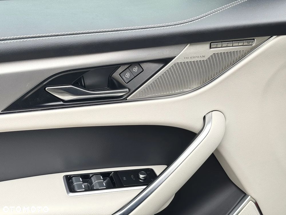 Jaguar F-Pace D200 AWD R-Dynamic SE - 16