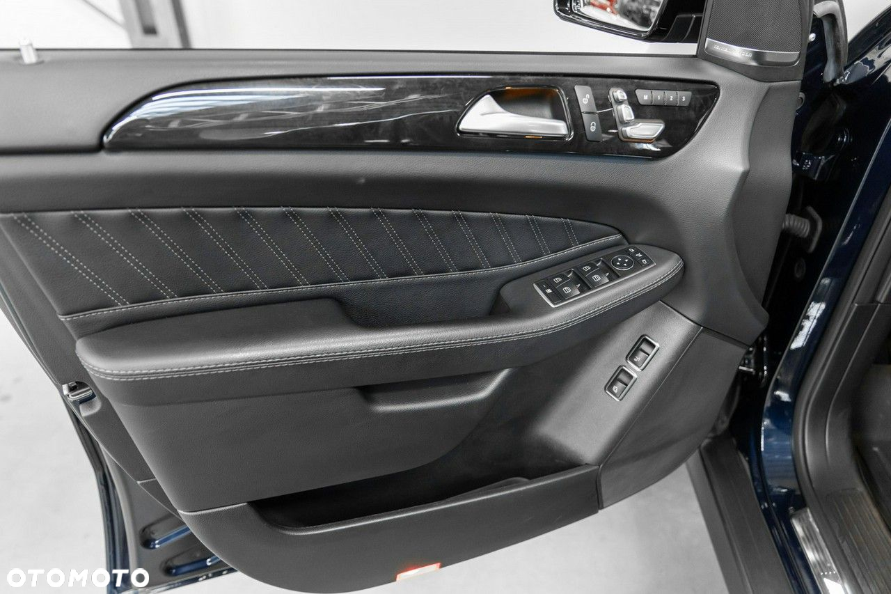 Mercedes-Benz GLE - 33