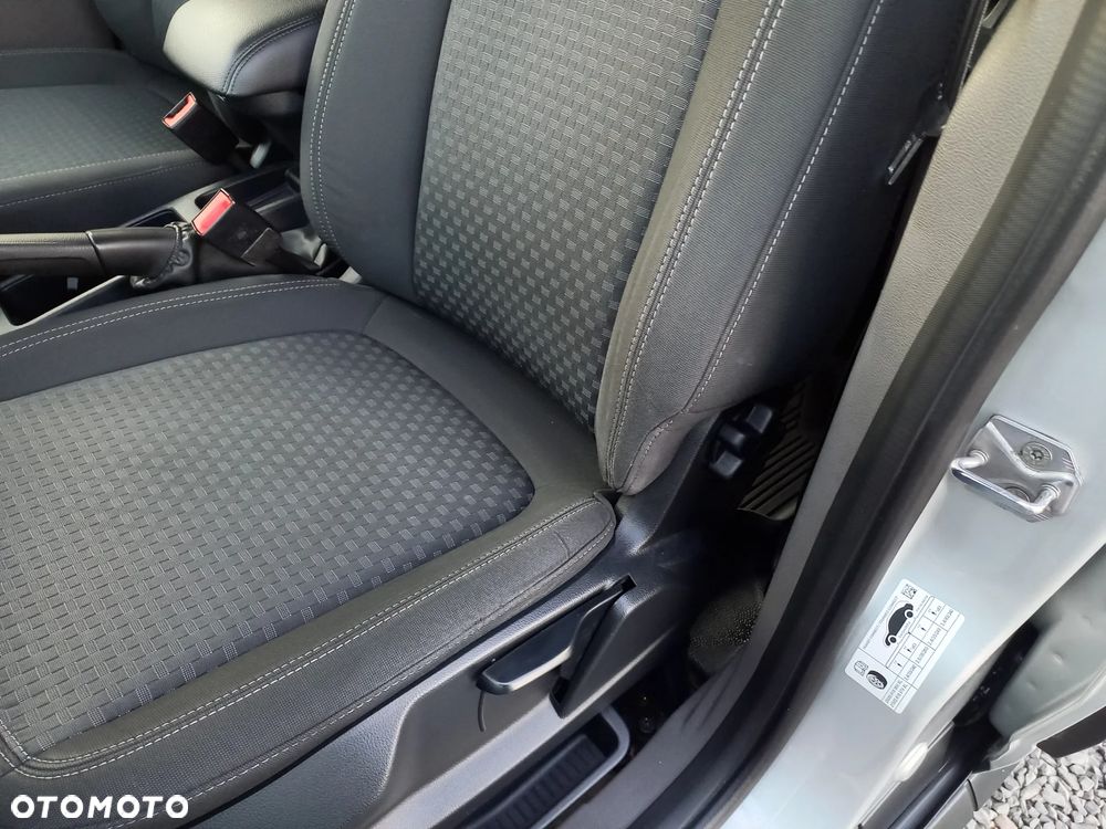 Ford Transit Connect - 31