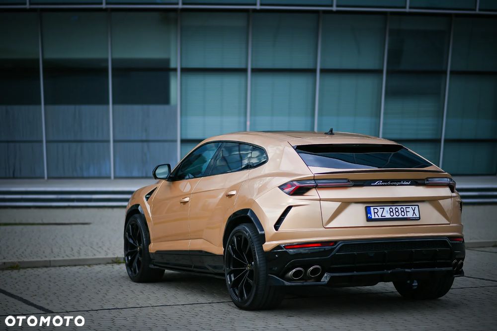 Lamborghini Urus Standard - 11