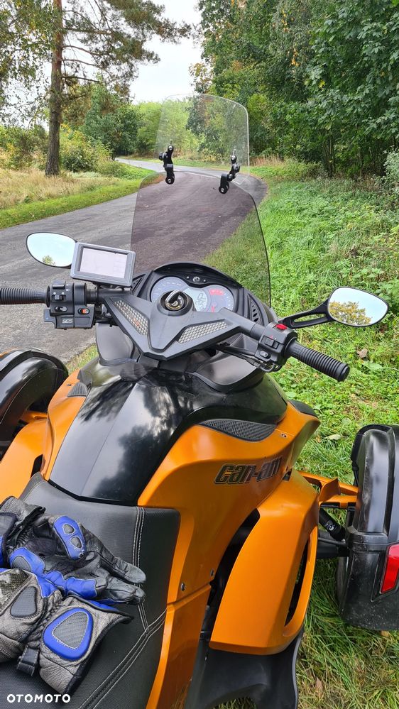 Can-Am Spyder - 9