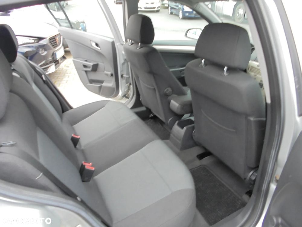 Opel Astra III 1.6 Cosmo - 15