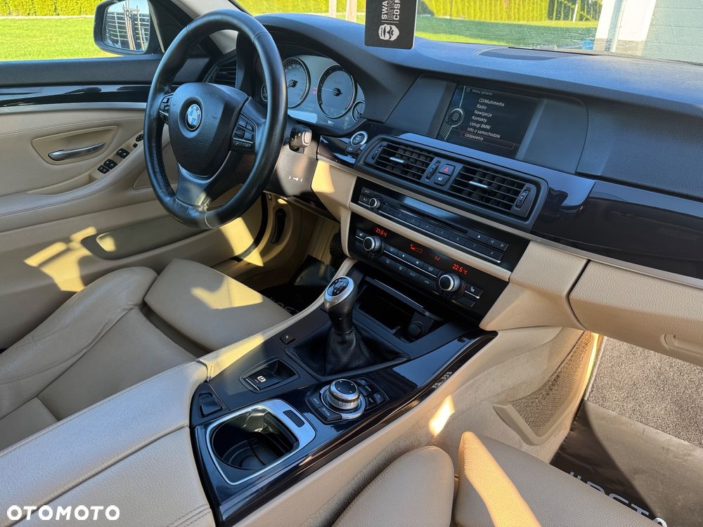 BMW Seria 5 520d Luxury Line - 33