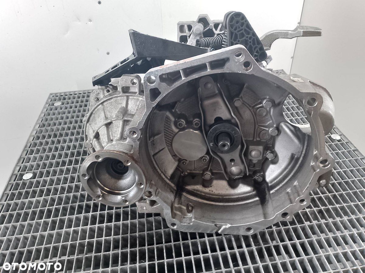 SKRZYNIA BIEGÓW MANUALNA SKODA KAMIQ ( 2019-2024 ) UJA 1.5 TSI - 1