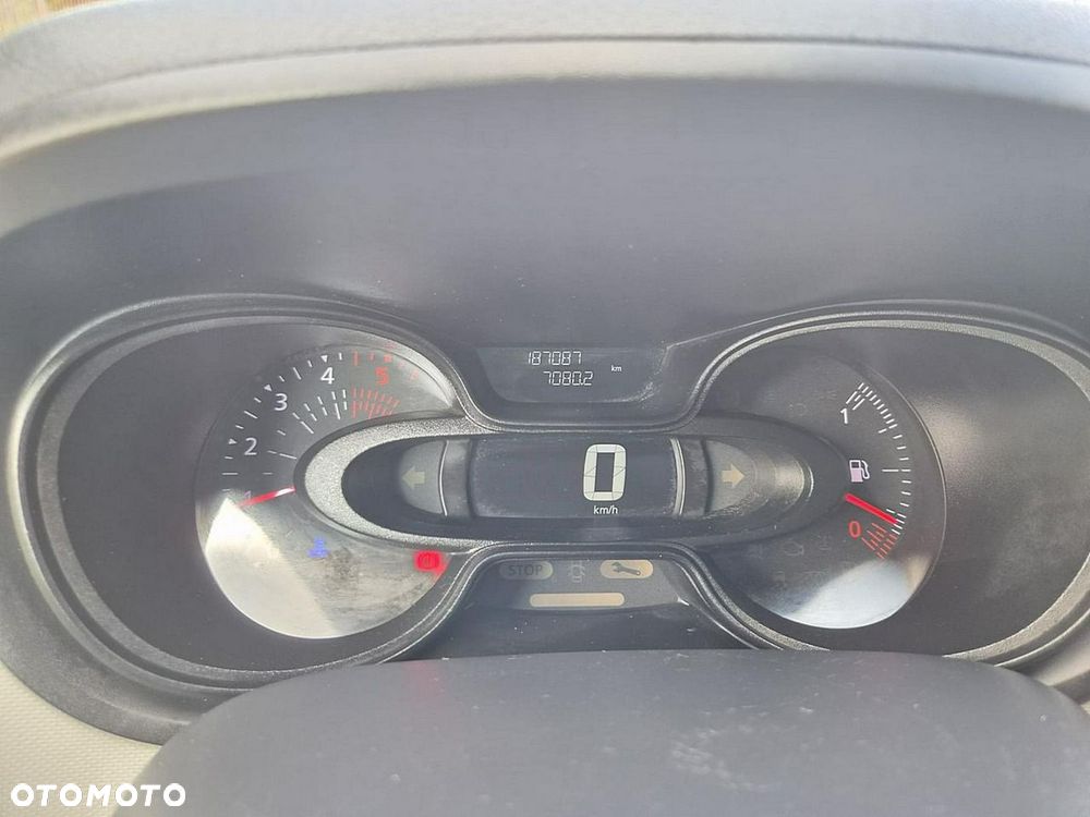 Renault Trafic - 11