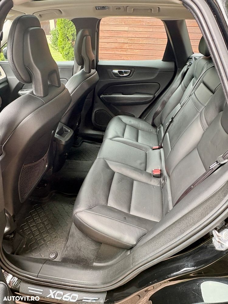 Volvo XC 60 D5 AWD Inscription - 8