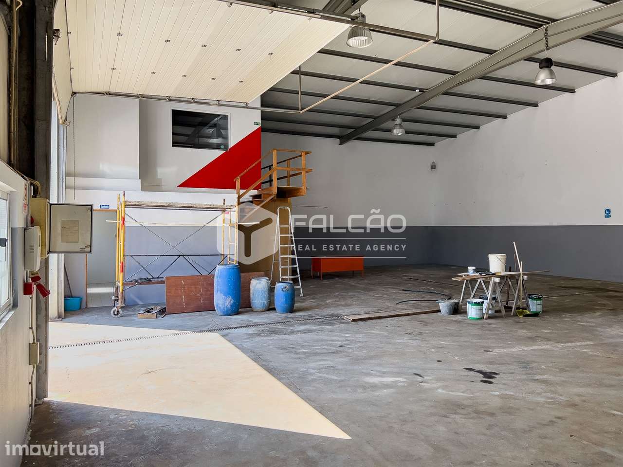 Armazém  Venda em Santarém (Marvila), Santa Iria da Ribeira de Santaré - Grande imagem: 3/34