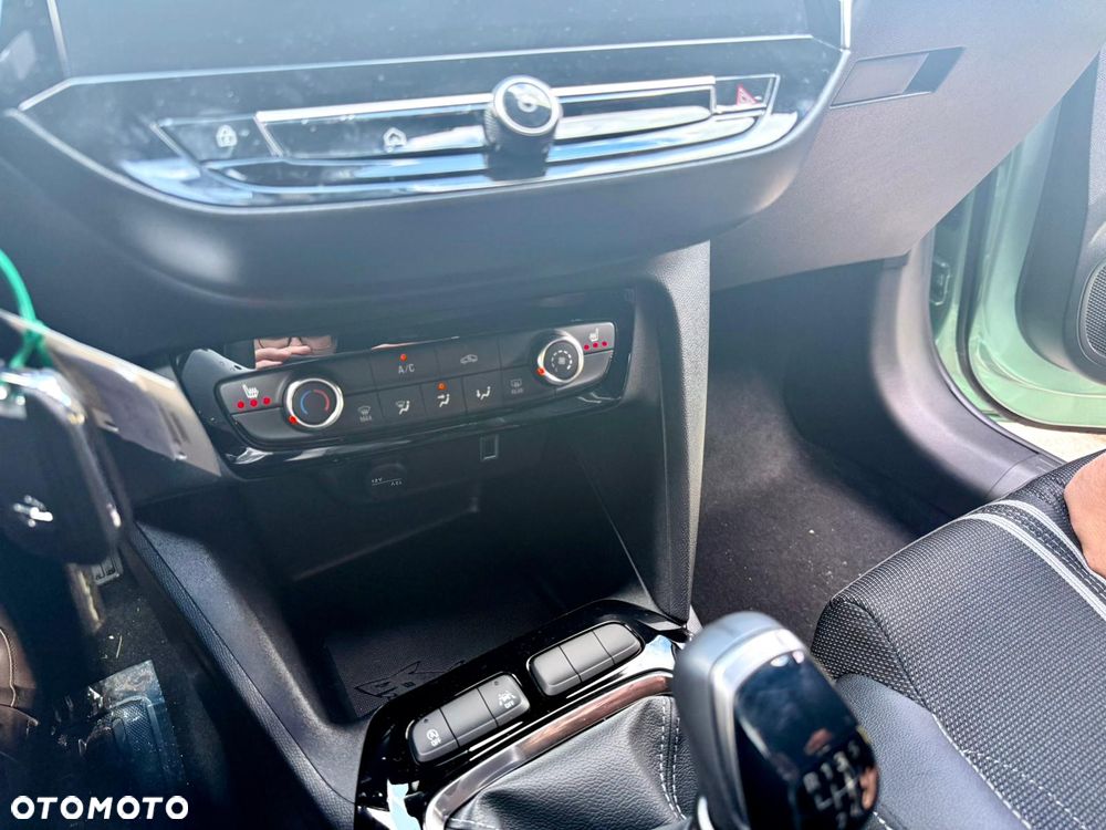 Opel Corsa 1.2 T Yes S&S - 15