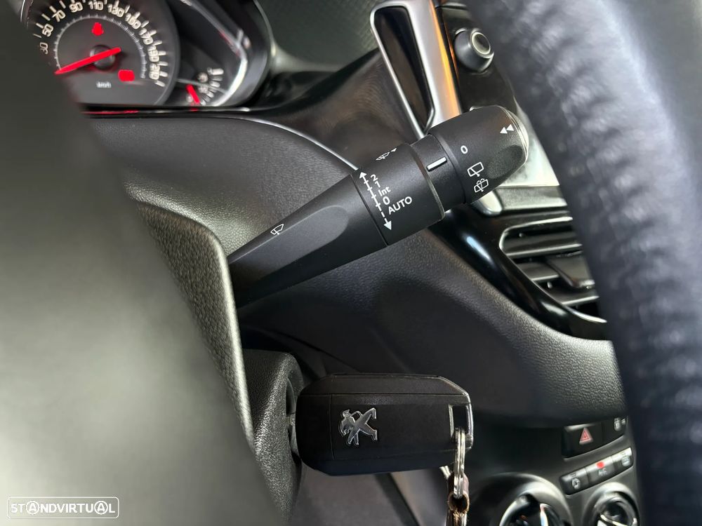 Peugeot 208 1.4 HDi Active - 13