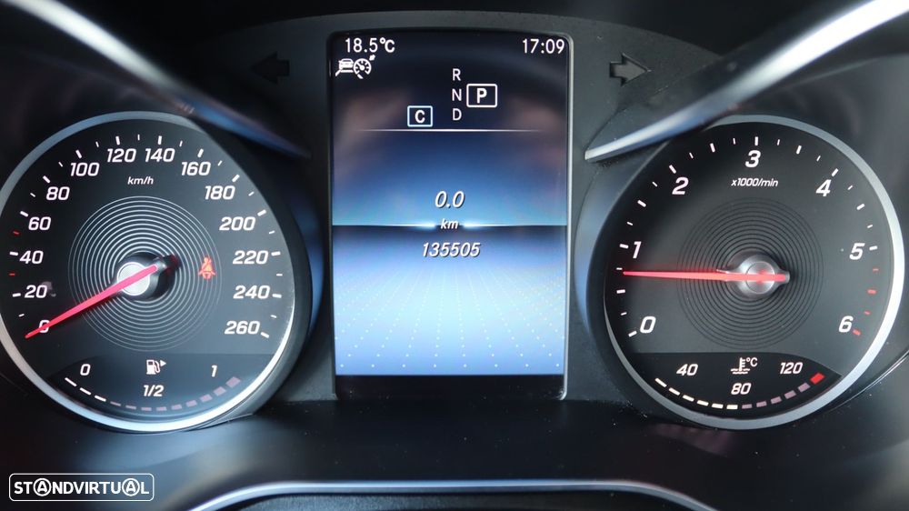 Mercedes-Benz GLC 220 - 23