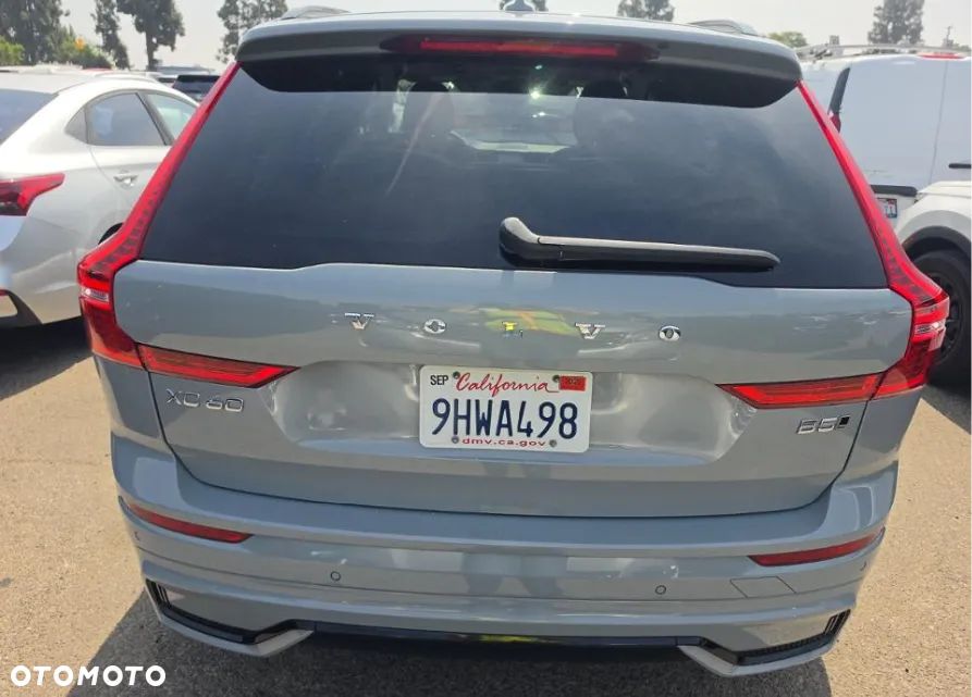 Volvo XC 60 B5 B AWD Plus Dark - 6