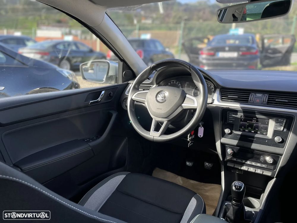 Skoda Rapid Spaceback 1.4 TDi Ambition - 11