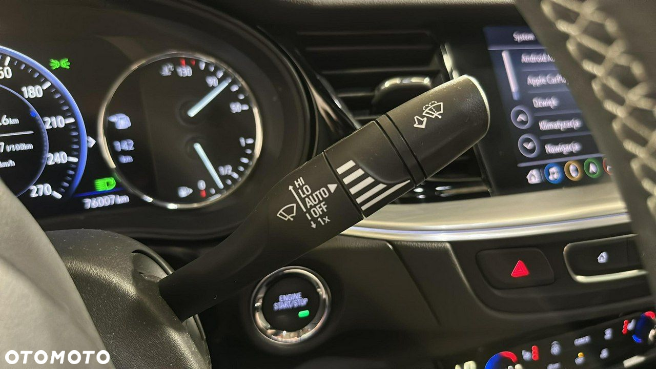 Opel Insignia - 25