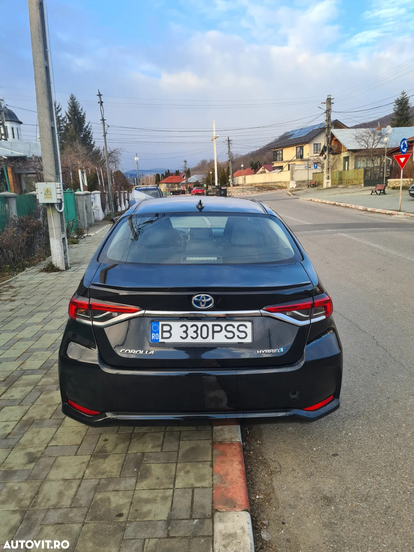 Toyota Corolla Sedan 1.8 HEV Business - 4