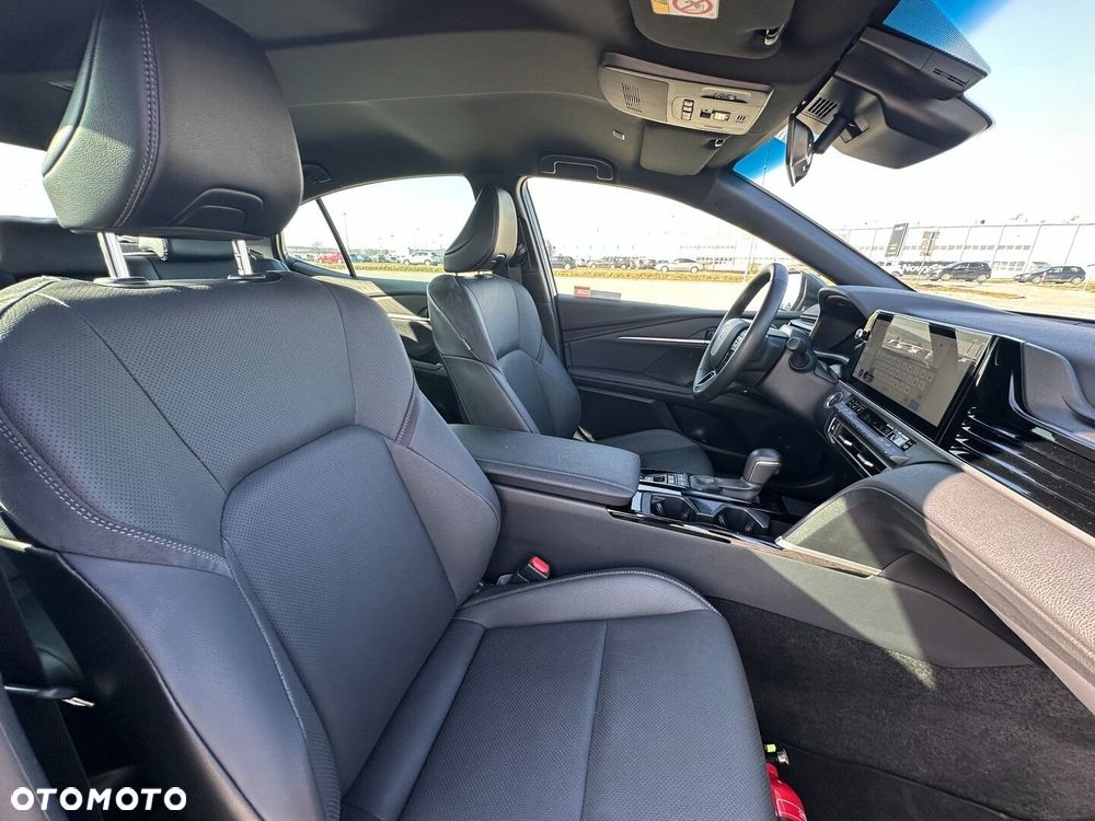 Toyota Camry - 16
