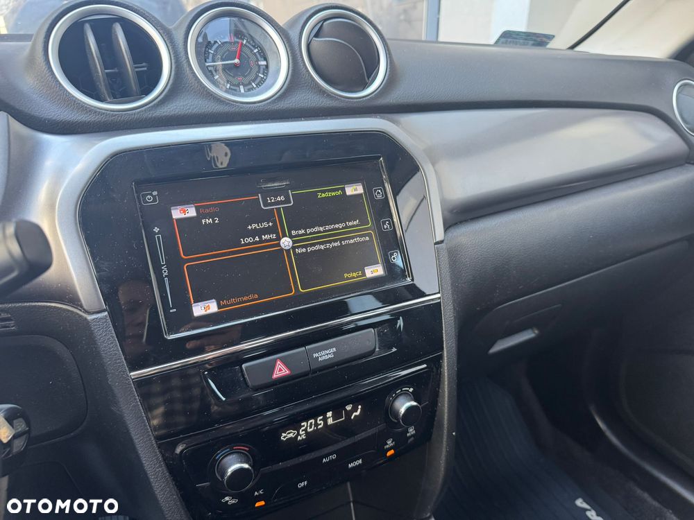 Suzuki Vitara 1.0 Boosterjet Premium 2WD - 9