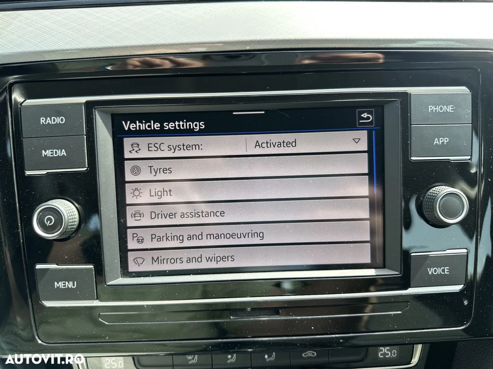 Volkswagen Passat - 23
