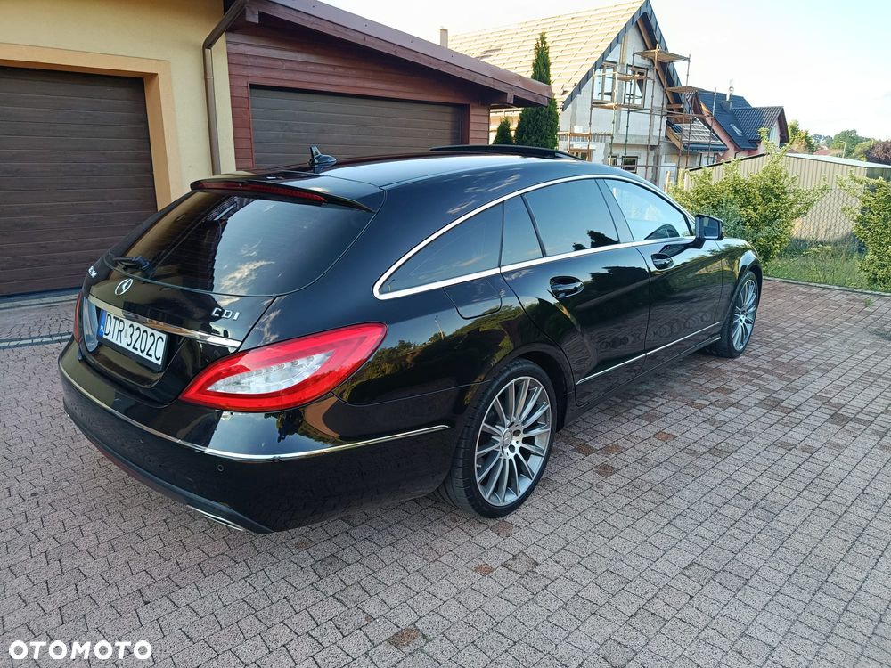 Mercedes-Benz CLS - 25