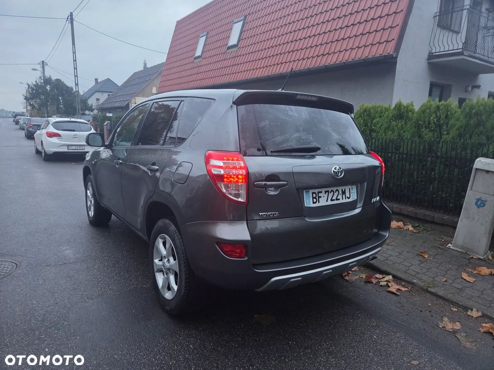 Toyota RAV4 2.2 D-4D 4x4 Executive - 6