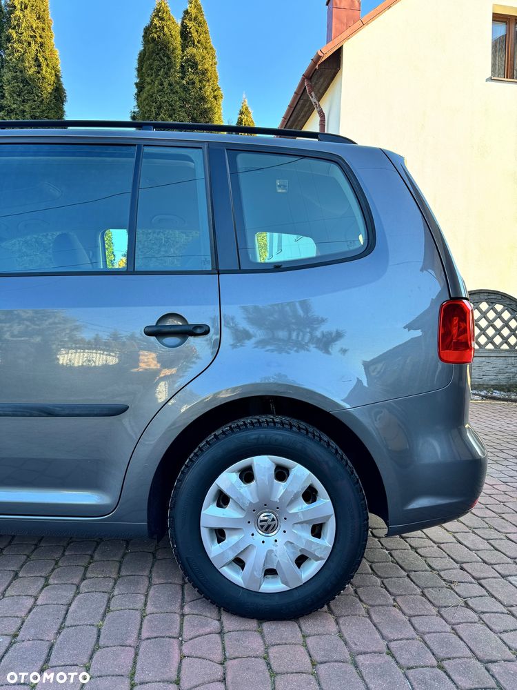 Volkswagen Touran - 3