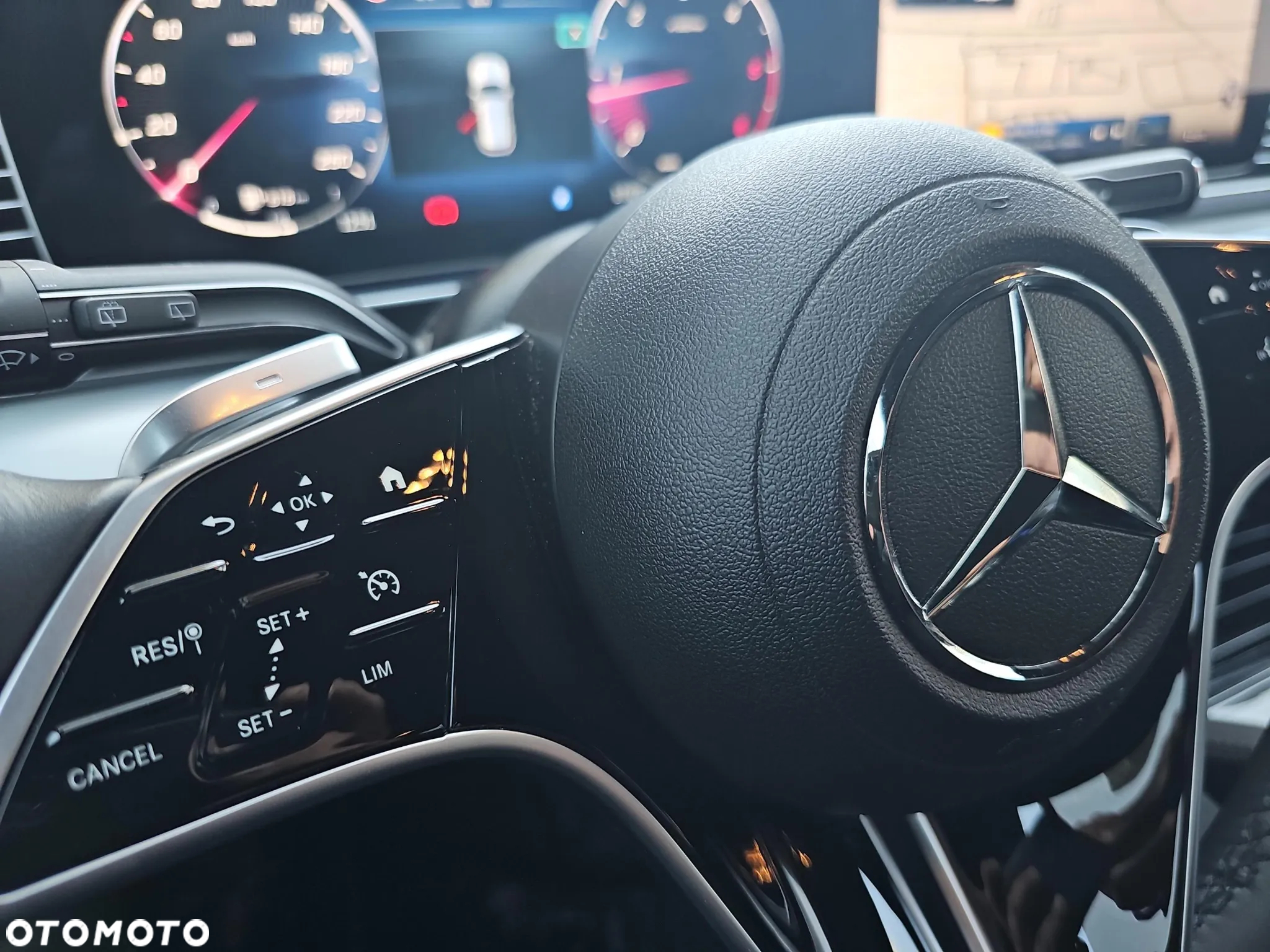 Mercedes-Benz GLE 300 d 4Matic 9G-TRONIC AMG Line Advanced Plus - 22