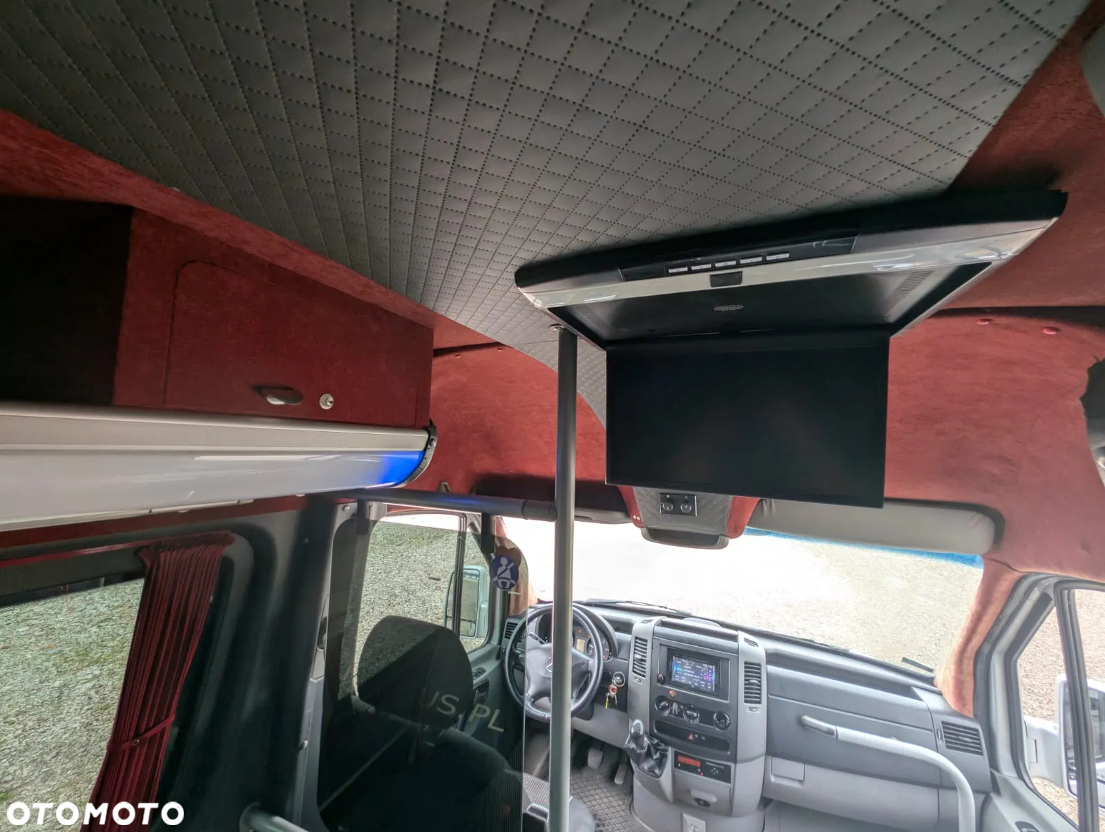 Mercedes-Benz Sprinter 516 - 12