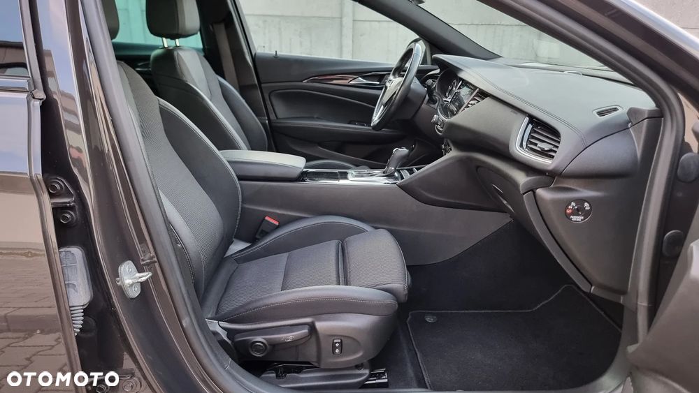 Opel Insignia 2.0 T Elegance S&S - 29