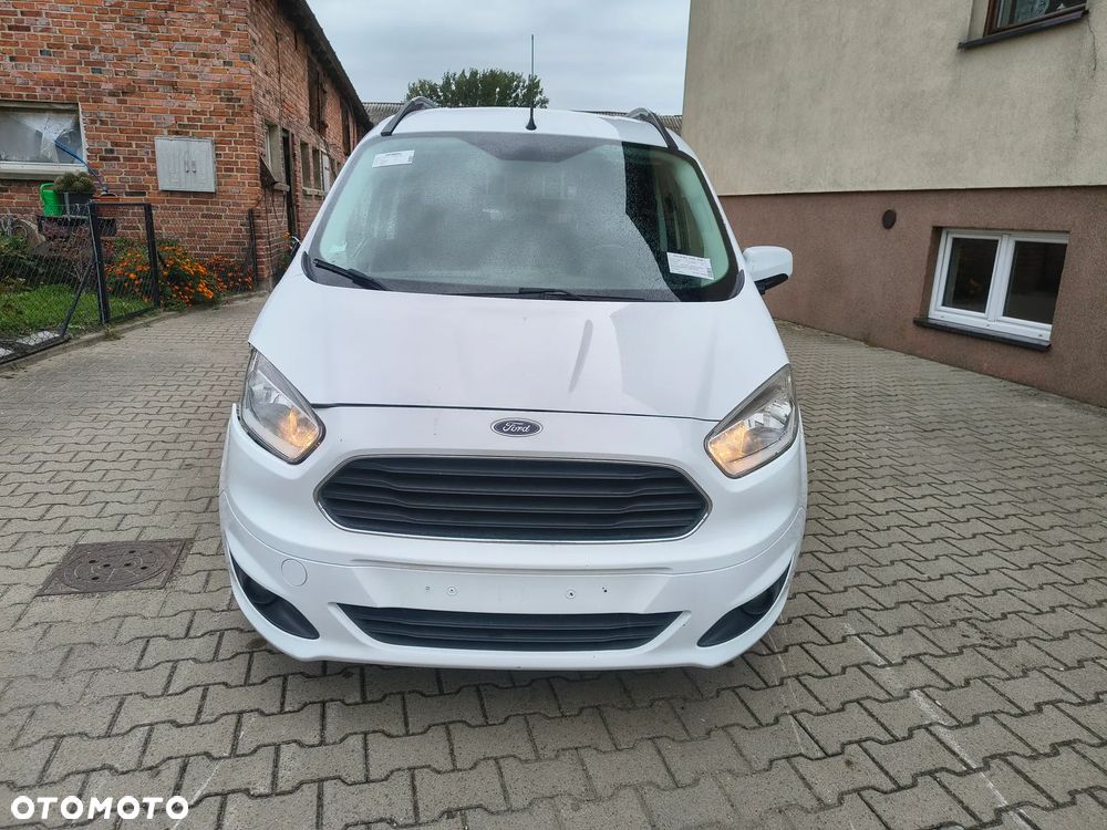 Ford Tourneo Courier - 2