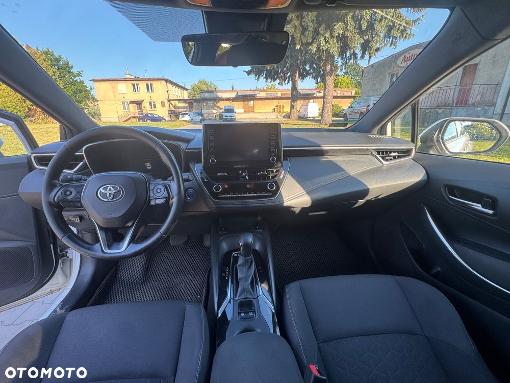 Toyota Corolla - 10
