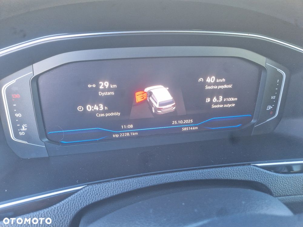 Volkswagen Passat Variant 2.0 TDI SCR DSG 4Motion Business - 27