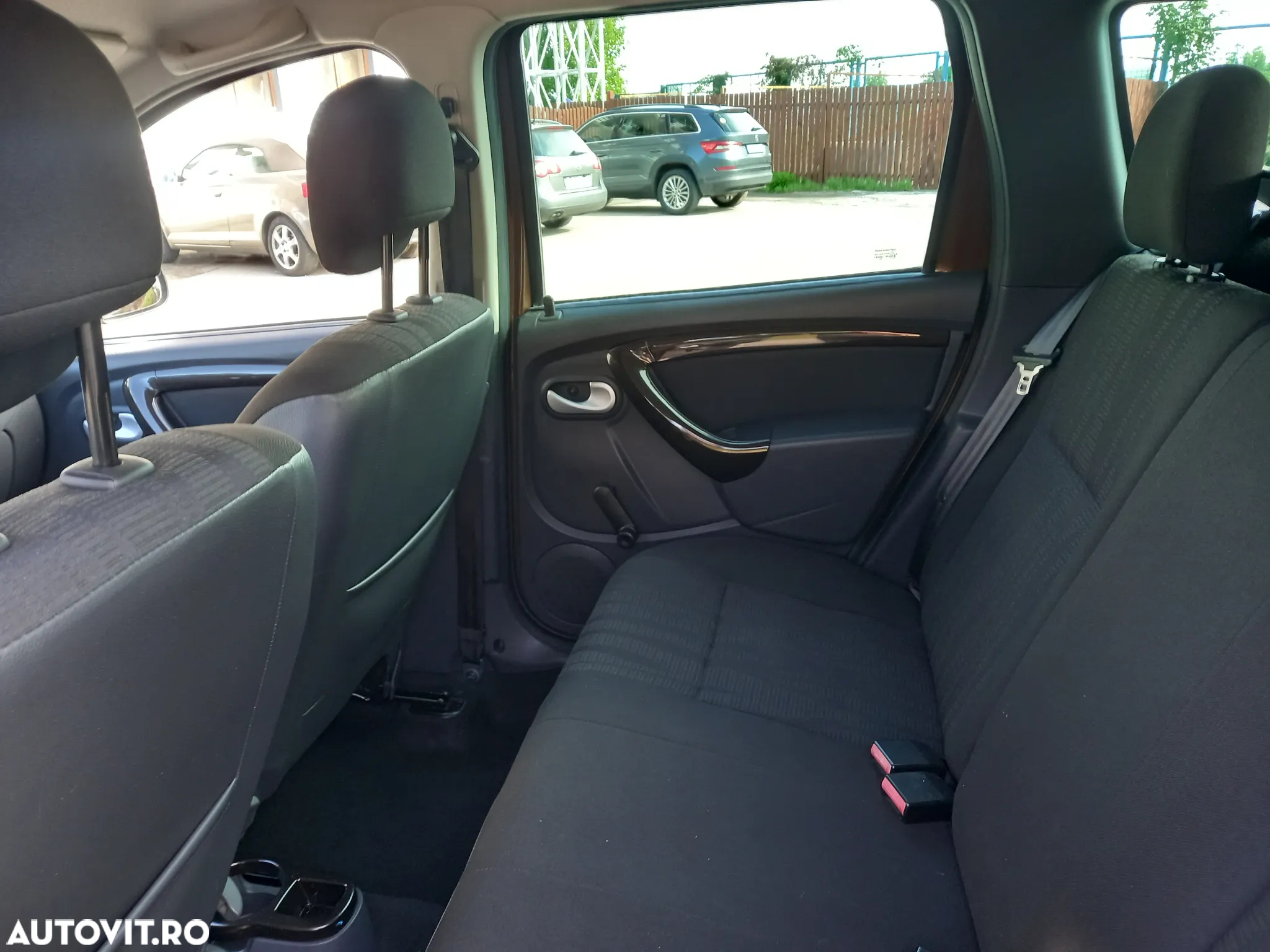 Dacia Duster 1.6 4x2 Prestige - 9
