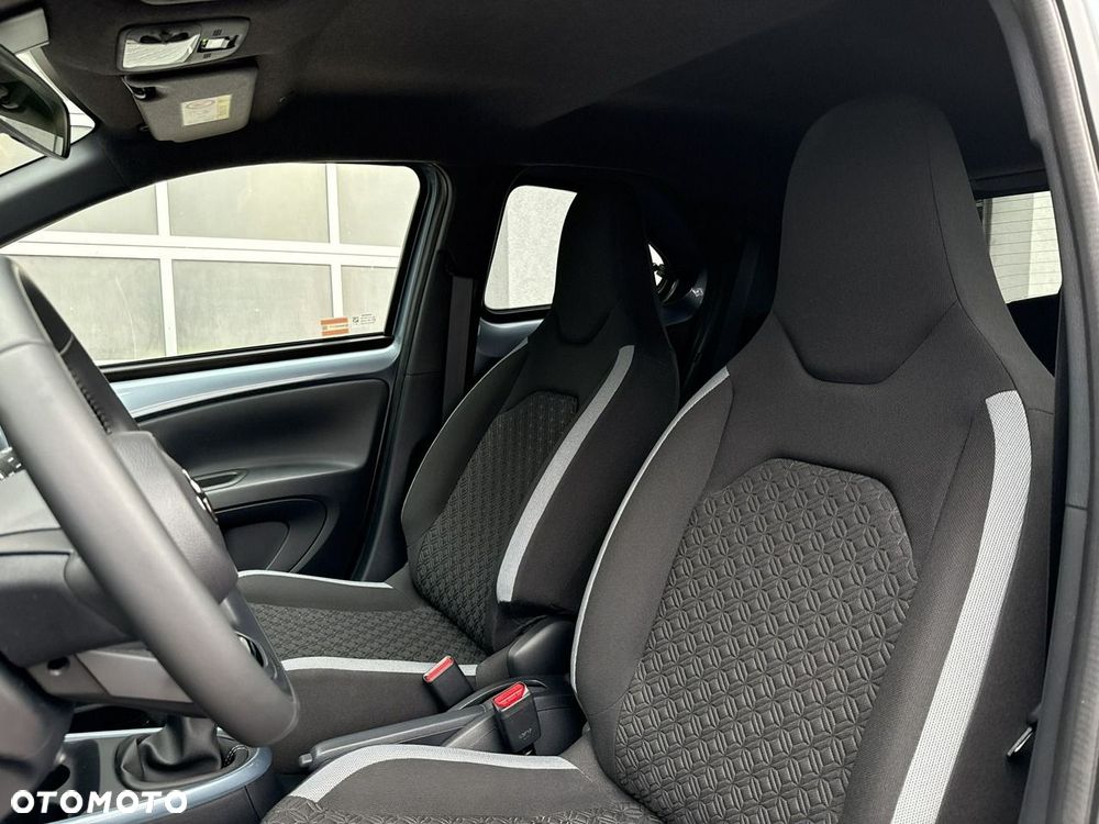 Toyota Aygo X 1.0 VVT-i Style - 27