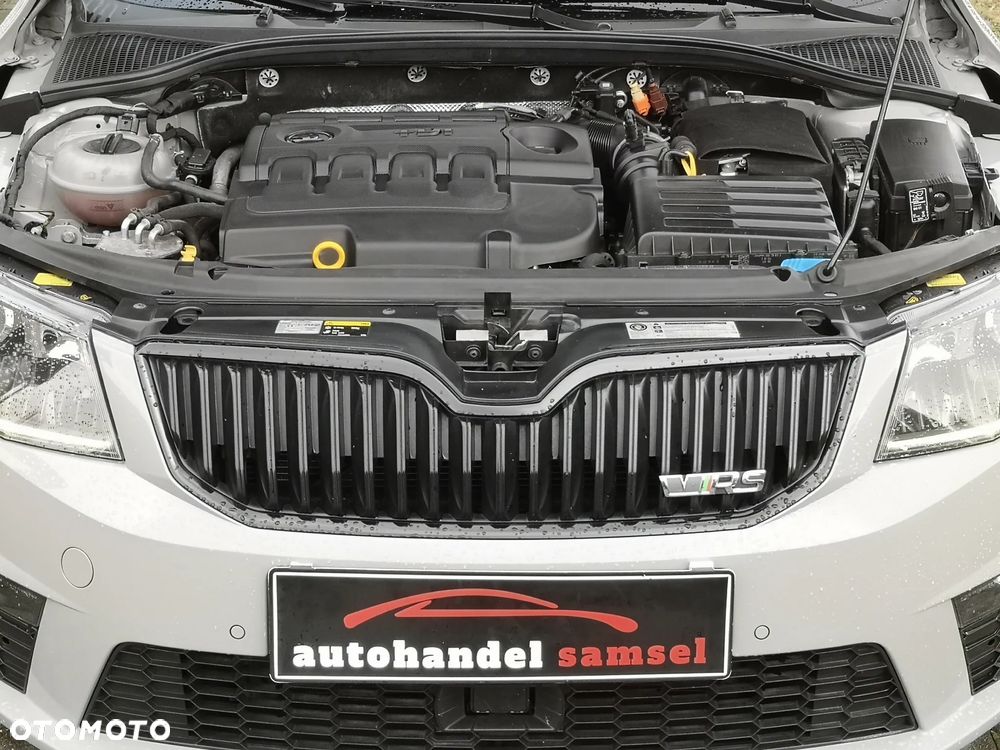 Skoda Octavia 2.0 TDI DSG RS - 18
