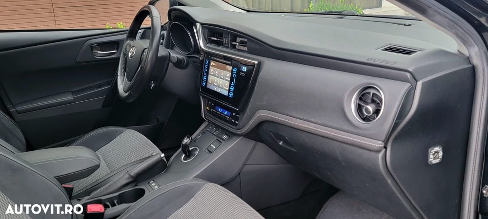 Toyota Auris - 14
