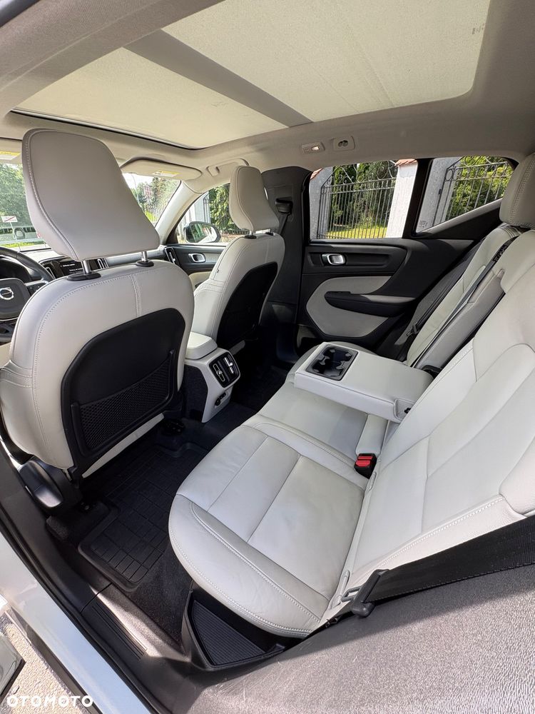 Volvo XC 40 B5 AWD Ultimate Dark - 14