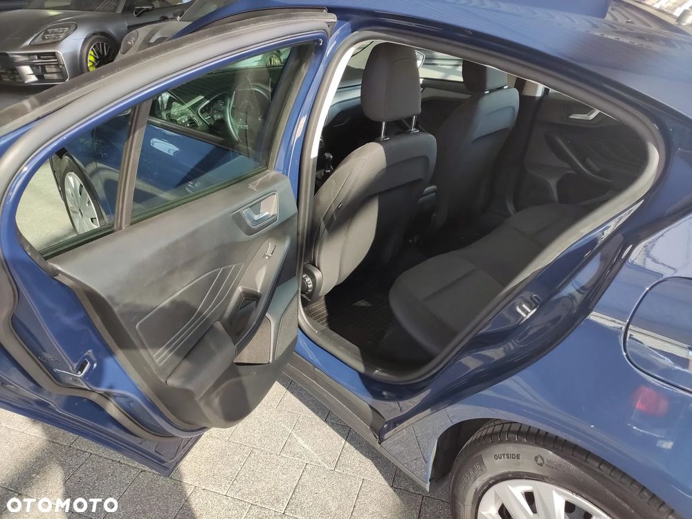 Ford Focus 1.0 EcoBoost Trend Edition - 11