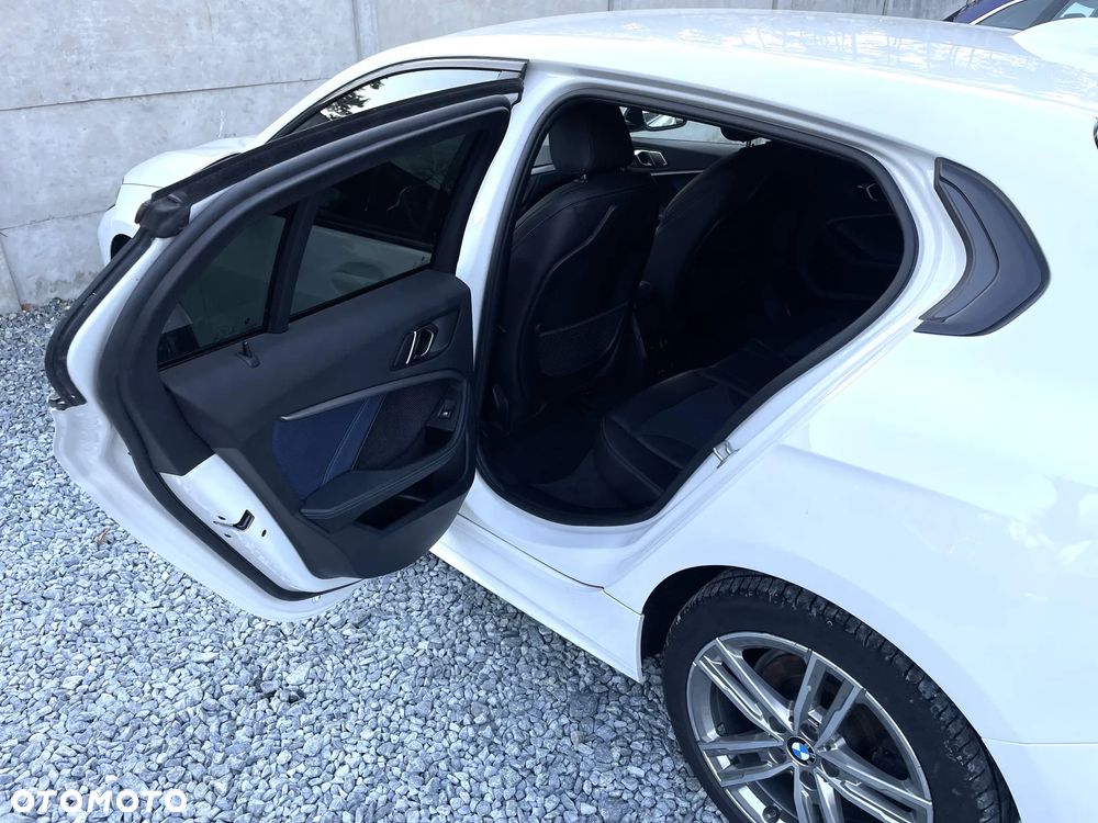 BMW Seria 1 118d Edition M Sport Shadow - 16