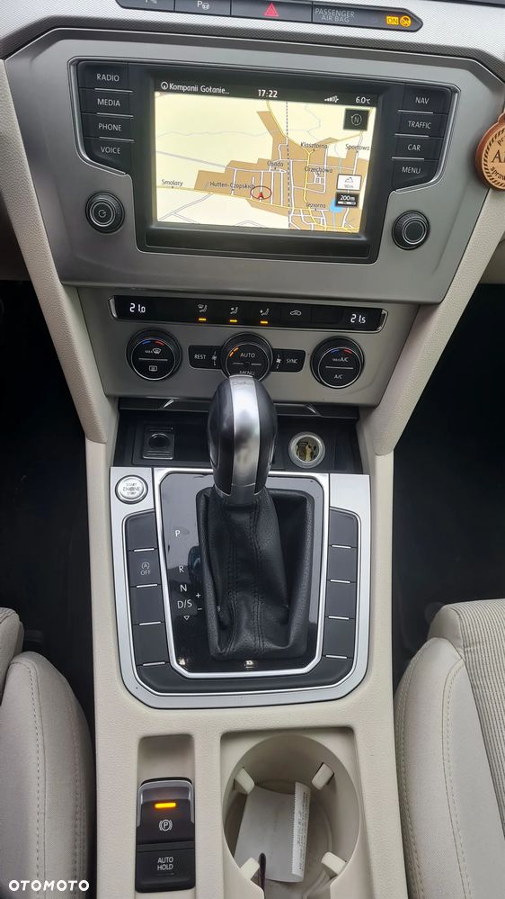 Volkswagen Passat 1.6 TDI (BlueMotion Technology) DSG Comfortline - 27