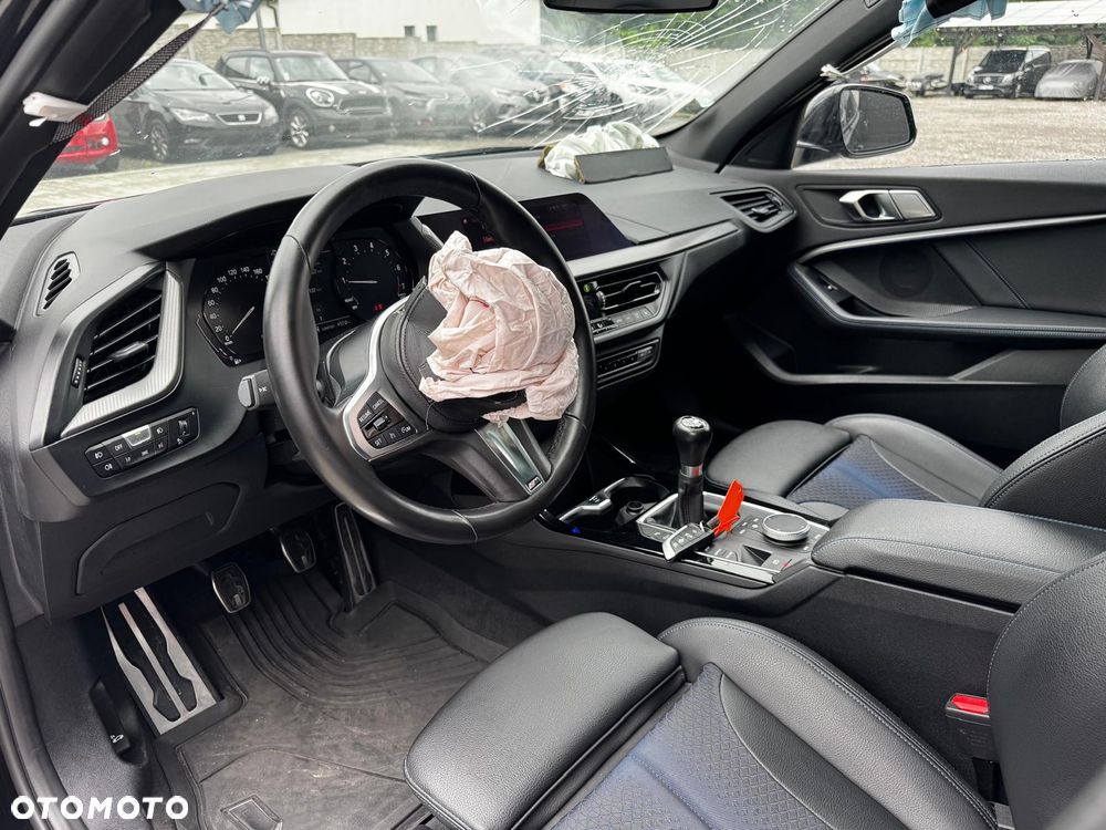 BMW Seria 1 118i GPF Sport Line Shadow - 23