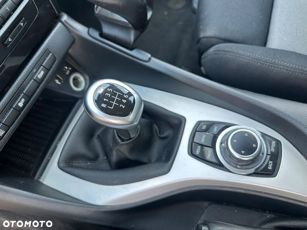 BMW X1 sDrive20d Sport Line - 13